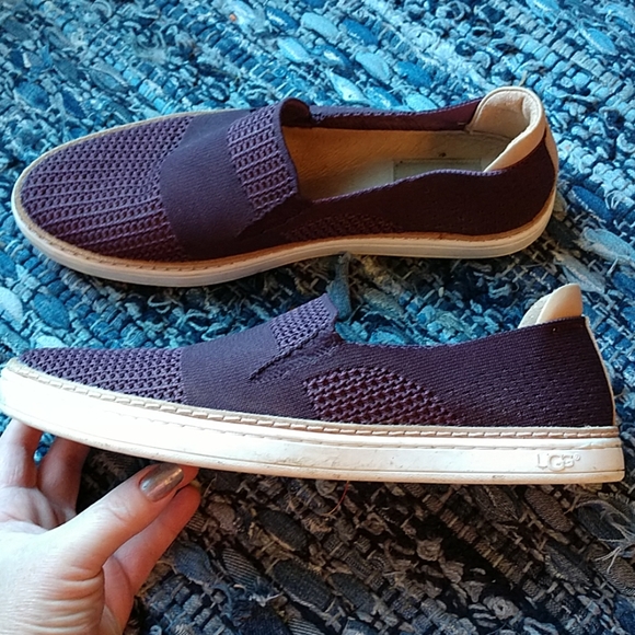UGG Sammy Slip-on Sneaker Maroon - Picture 2 of 7